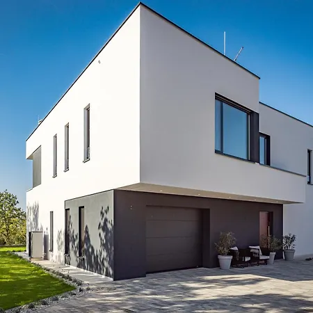 Vila Orlando Kirmenjak